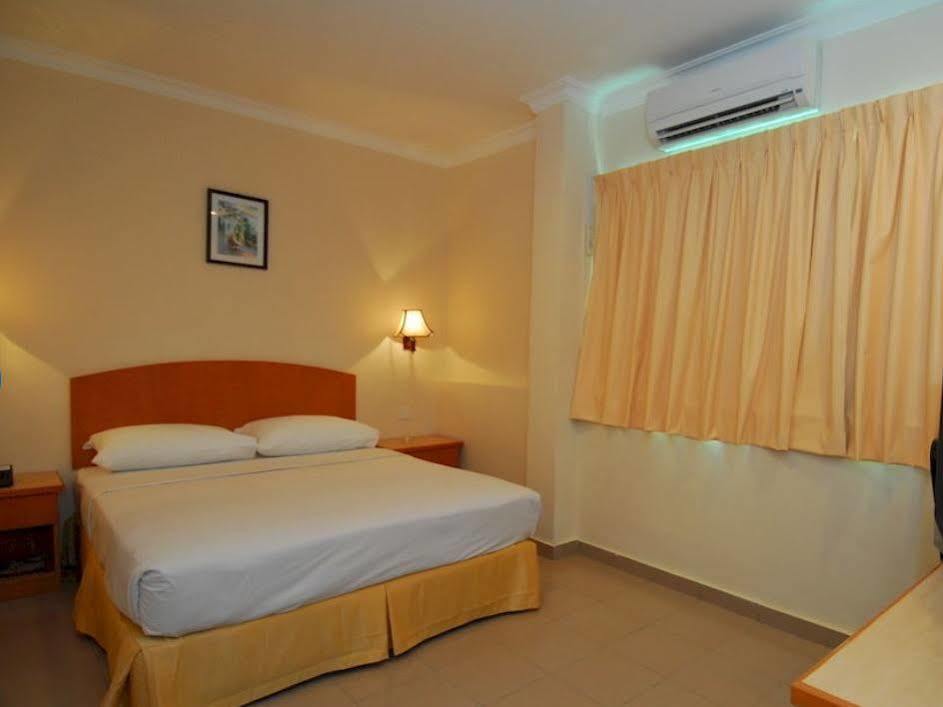 Hotel City Star Sandakan Exterior photo